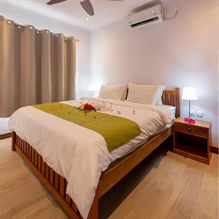 Crystal Shores Self Catering Apartments - Beau Vallon, Seychelles