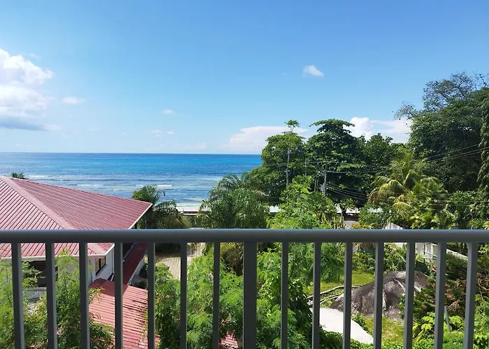 Apartment Crystal Shores Self Catering - Beau Vallon, Seychelles *