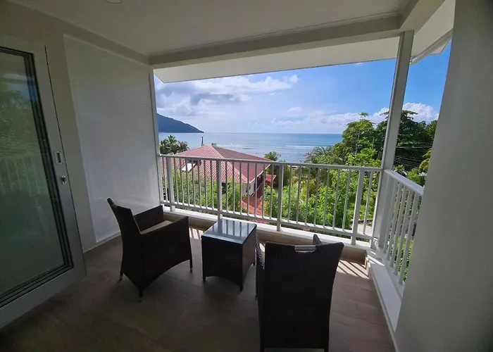 Crystal Shores Self Catering - Beau Vallon, Seychelles Apartment