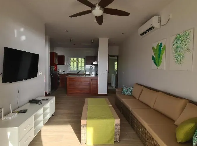 Crystal Shores Self Catering - Beau Vallon, Seychelles Apartment