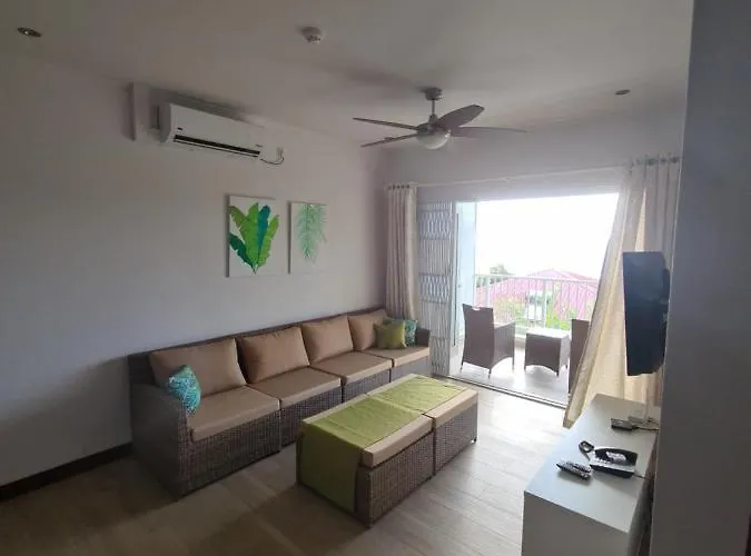 Crystal Shores Self Catering - Beau Vallon, Seychelles Apartment *