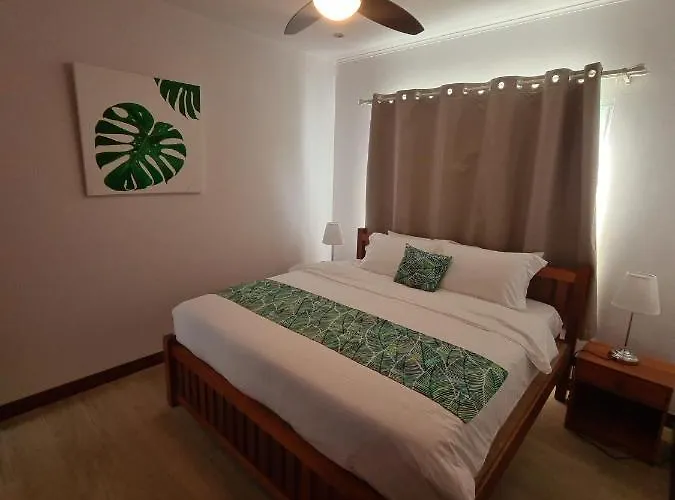Crystal Shores Self Catering - Beau Vallon, Seychelles