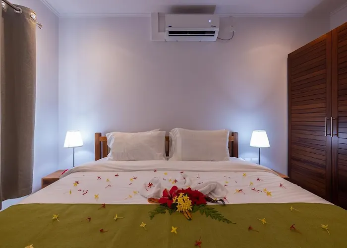 Apartment Crystal Shores Self Catering - Beau Vallon, Seychelles *