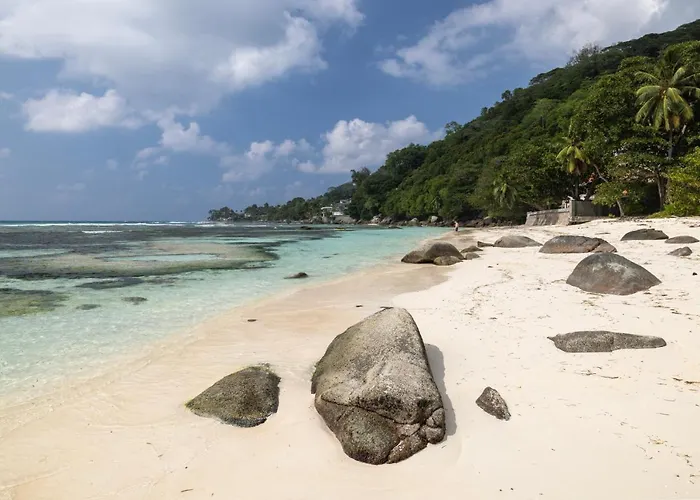 Apartment Crystal Shores Self Catering - Beau Vallon, Seychelles Beau Vallon (Mahe)