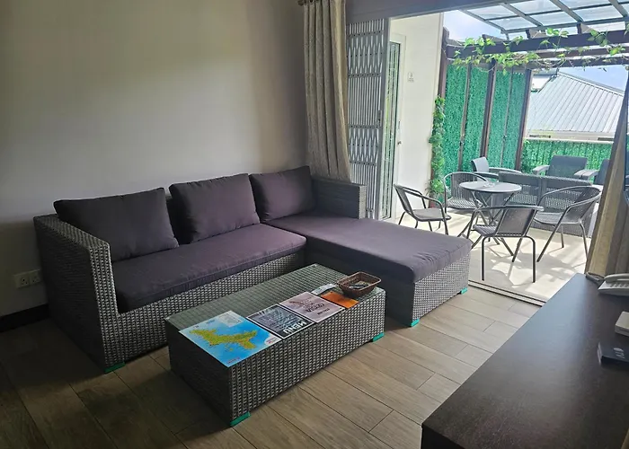 Crystal Shores Self Catering - Beau Vallon, Seychelles