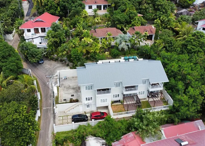 Apartment Crystal Shores Self Catering - Beau Vallon, Seychelles *