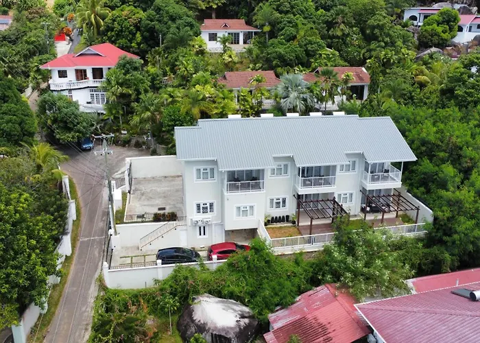 Crystal Shores Self Catering - Beau Vallon, Seychelles * Beau Vallon (Mahe)
