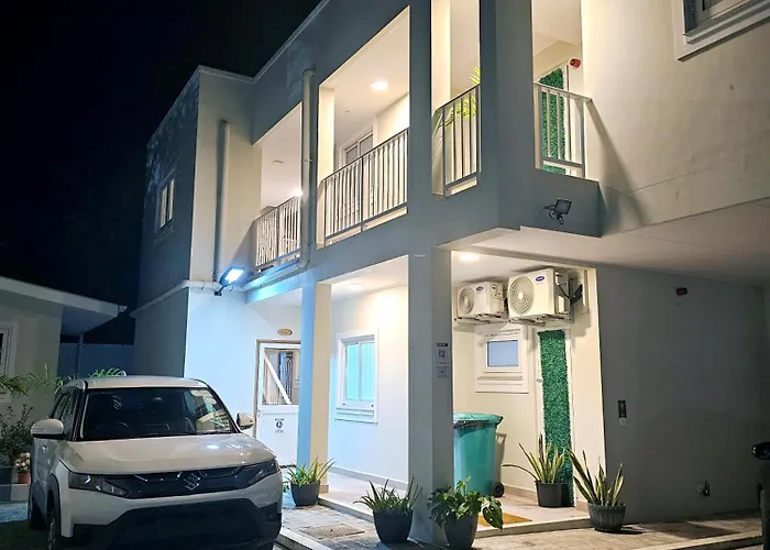 Apartment Crystal Shores Self Catering - Beau Vallon, Seychelles